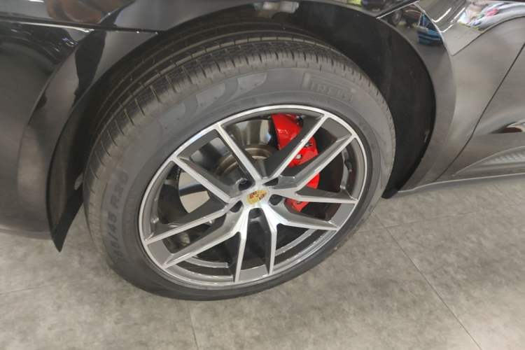Used Porsche Macan 2025 Macan 2.0T Dream-Chasing Edition Left Front Wheel Hub