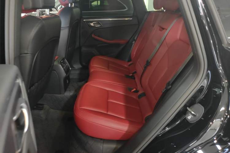 Used Porsche Macan 2025 Macan 2.0T Dream-Chasing Edition Left Rear Seat