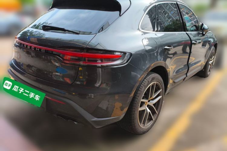 Used Porsche Macan 2025 Macan 2.0T Dream-Chasing Edition Rear Right 45 Deg