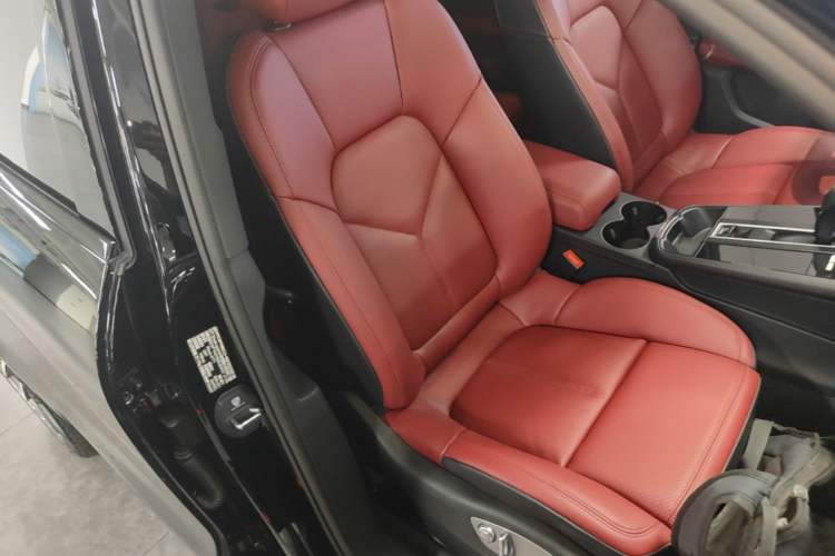 Used Porsche Macan 2025 Macan 2.0T Dream-Chasing Edition Right Front Seat