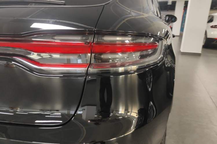 Used Porsche Macan 2025 Macan 2.0T Dream-Chasing Edition Right Rear Taillight