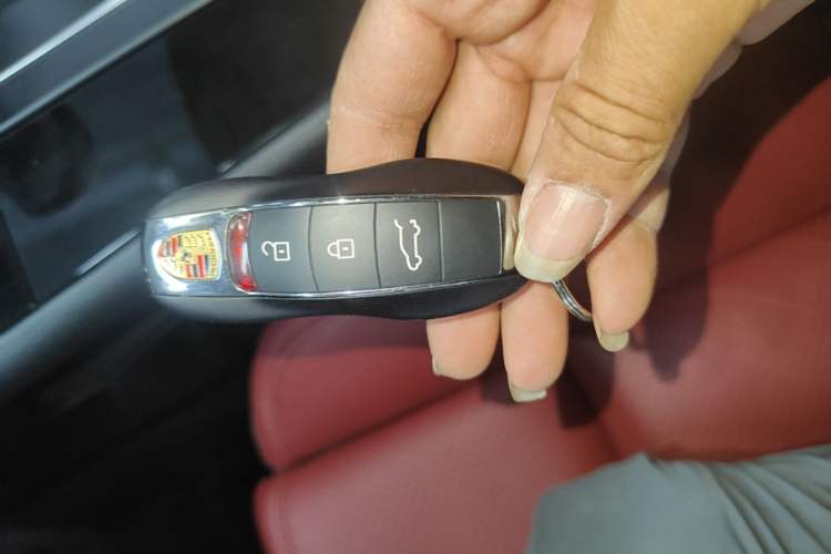 Used Porsche Macan 2025 Macan 2.0T Dream-Chasing Edition Vehicle Key