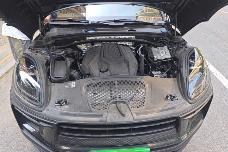 Used Porsche Macan 2025 Macan 2.0T Dream-Chasing Edition Engine Bay