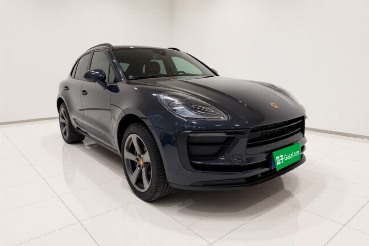 Used Porsche Macan 2025 Macan 2.0T Dream-Chasing Edition Front Right 45 Deg