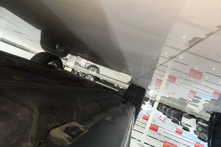 Used Porsche Macan 2025 Macan 2.0T Dream-Chasing Edition Left Side Sill