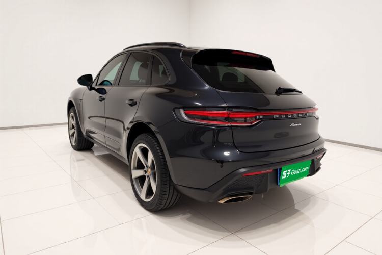 Used Porsche Macan 2025 Macan 2.0T Dream-Chasing Edition Rear Left 45 Deg