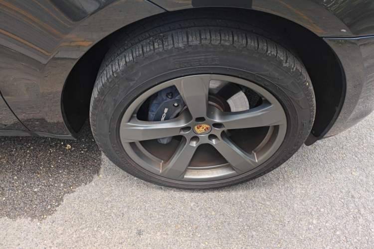 Used Porsche Macan 2025 Macan 2.0T Dream-Chasing Edition Right Front Wheel Hub