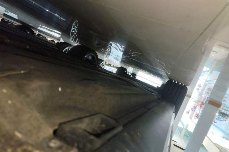 Used Porsche Macan 2025 Macan 2.0T Dream-Chasing Edition Right Side Sill