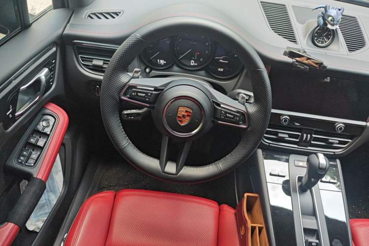 Used Porsche Macan 2025 Macan 2.0T Dream-Chasing Edition Steering Wheel