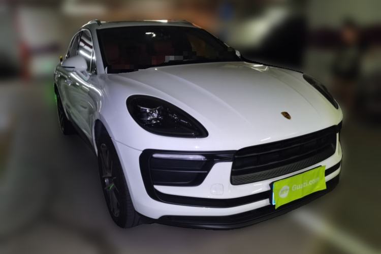 Used Porsche Macan 2025 Macan 2.0T Dream-Chasing Edition Front Right 45 Deg