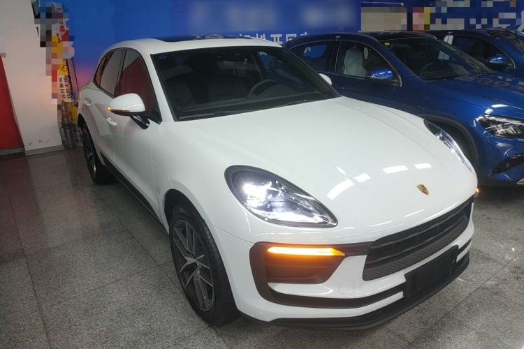 Used Porsche Macan 2025 Macan 2.0T Dream-Chasing Edition Front Right 45 Deg