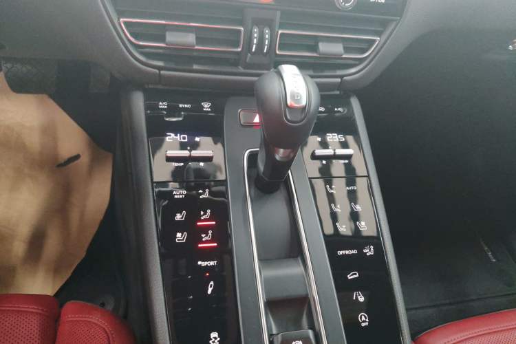 Used Porsche Macan 2025 Macan 2.0T Dream-Chasing Edition Gear Lever