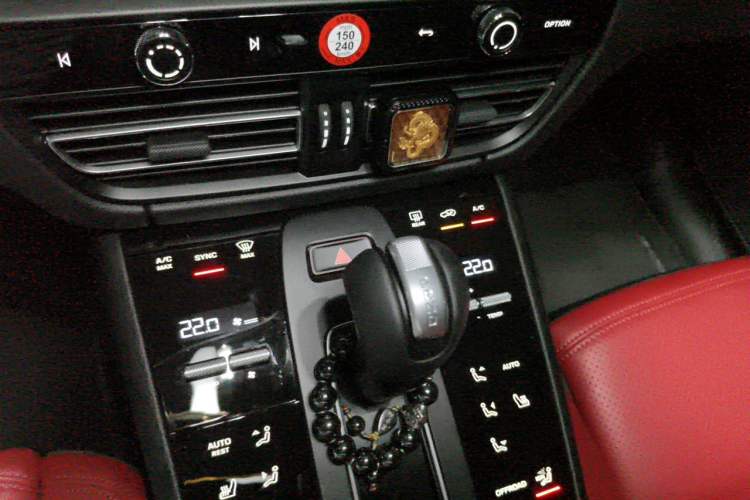 Used Porsche Macan 2025 Macan 2.0T Dream-Chasing Edition Gear Lever