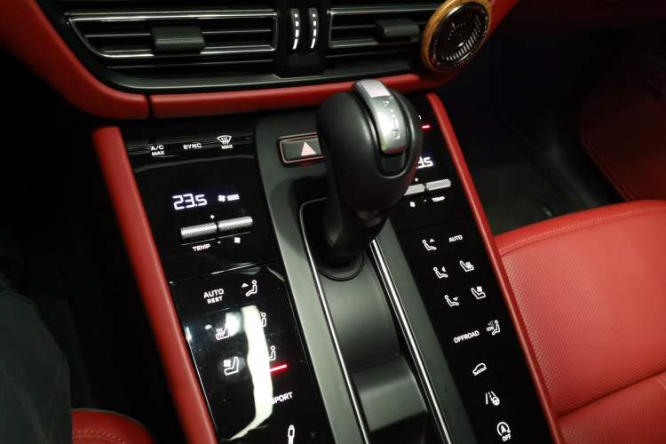 Used Porsche Macan 2025 Macan 2.0T Dream-Chasing Edition Gear Lever