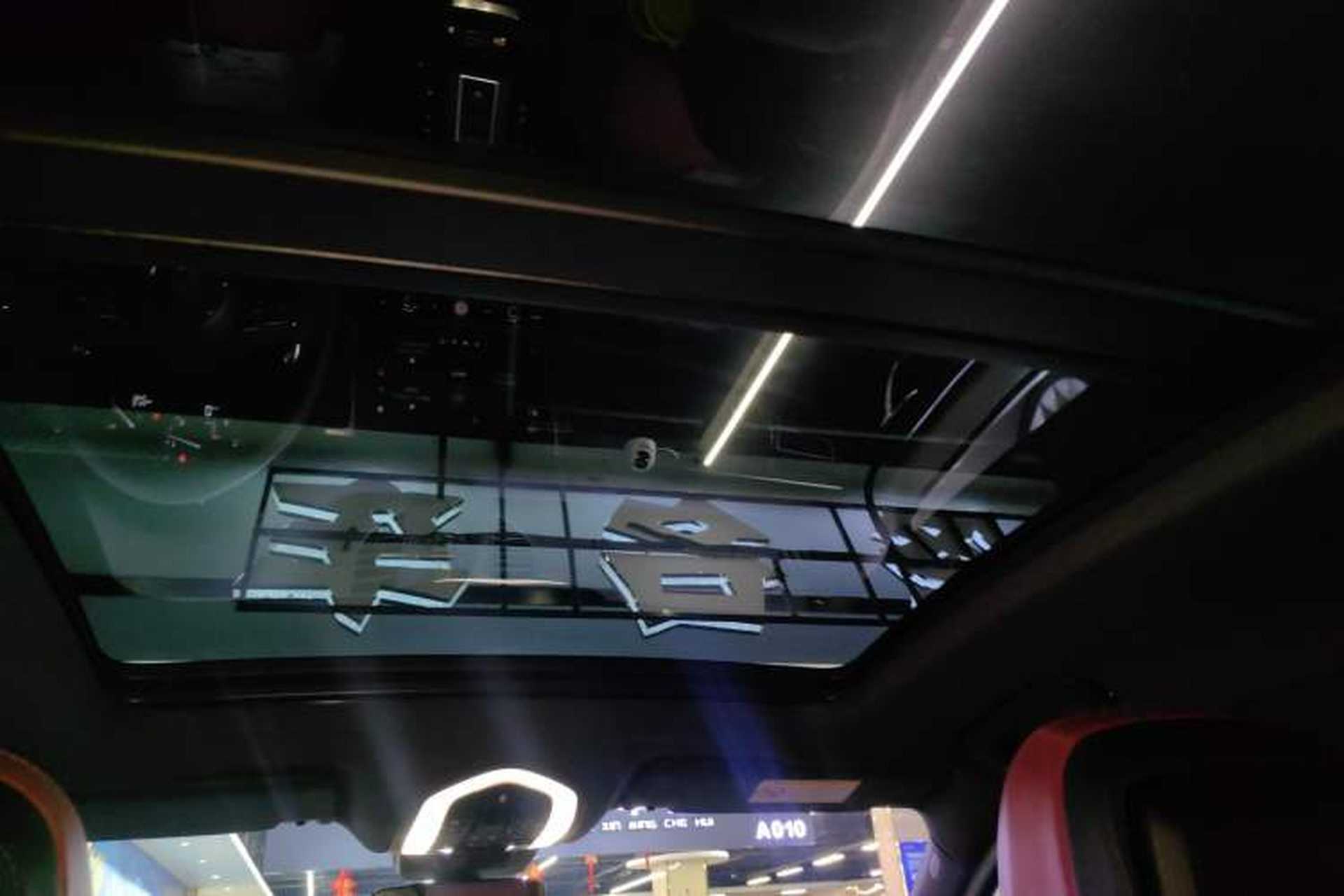 Used Porsche Macan 2025 Macan 2.0T Dream-Chasing Edition Headliner