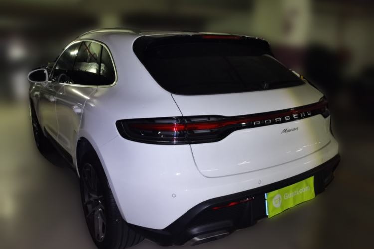 Used Porsche Macan 2025 Macan 2.0T Dream-Chasing Edition Rear Left 45 Deg