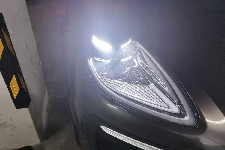 Used Porsche Macan 2025 Macan 2.0T Dream-Chasing Edition Right Front Headlight