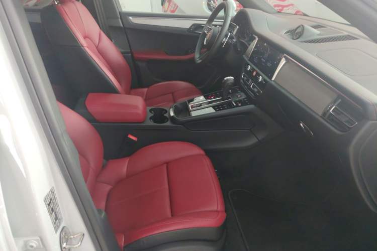 Used Porsche Macan 2025 Macan 2.0T Dream-Chasing Edition Right Front Seat