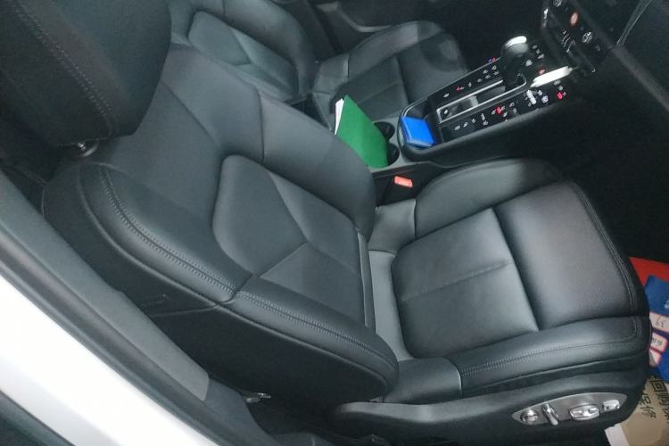 Used Porsche Macan 2025 Macan 2.0T Dream-Chasing Edition Right Front Seat
