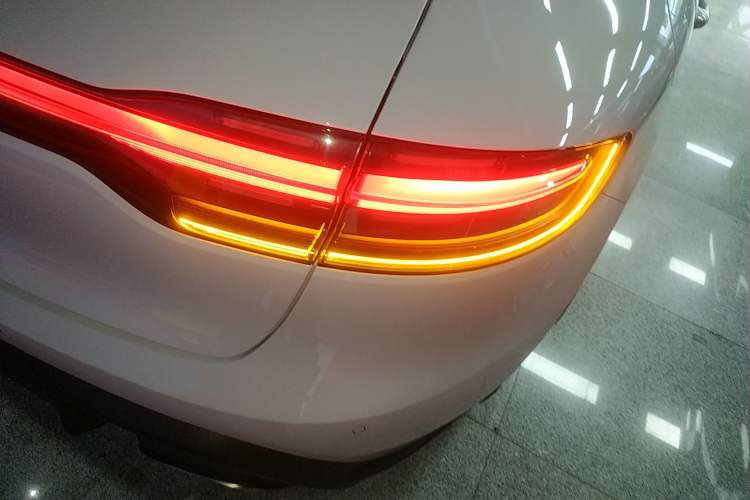 Used Porsche Macan 2025 Macan 2.0T Dream-Chasing Edition Right Rear Taillight