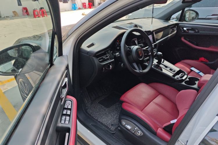 Used Porsche Macan 2026 Macan 2.0T Dream Edition Driver Seat