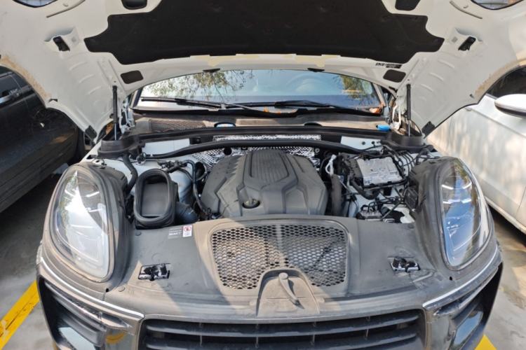 Used Porsche Macan 2026 Macan 2.0T Dream Edition Engine Bay
