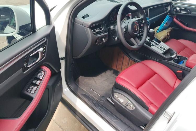 Used Porsche Macan 2026 Macan 2.0T Driver Seat