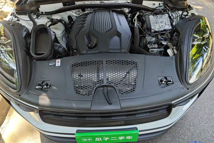 Used Porsche Macan 2026 Macan 2.0T Dream Edition Engine Bay