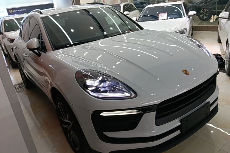 Used Porsche Macan 2026 Macan 2.0T Dream Edition Front Right 45 Deg