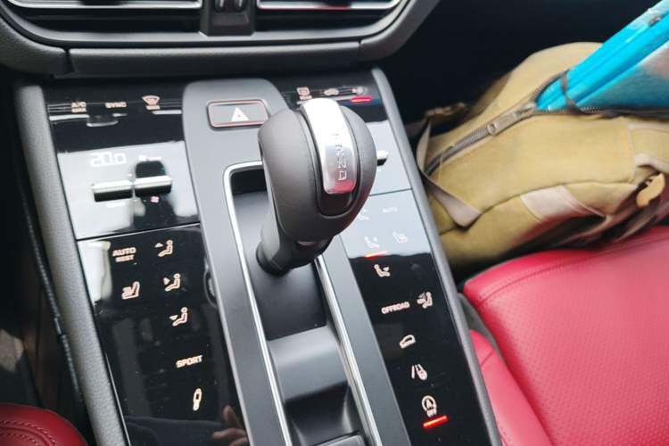 Used Porsche Macan 2026 Macan 2.0T Gear Lever