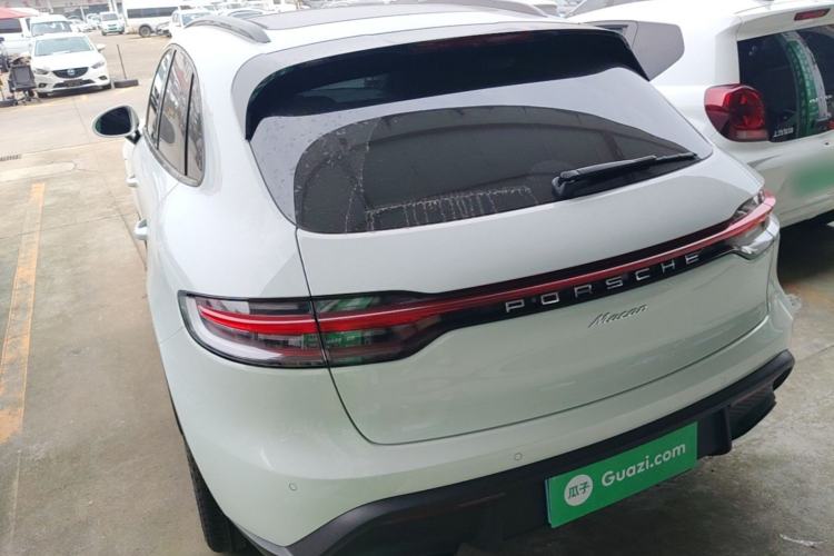 Used Porsche Macan 2026 Macan 2.0T Rear Left 45 Deg
