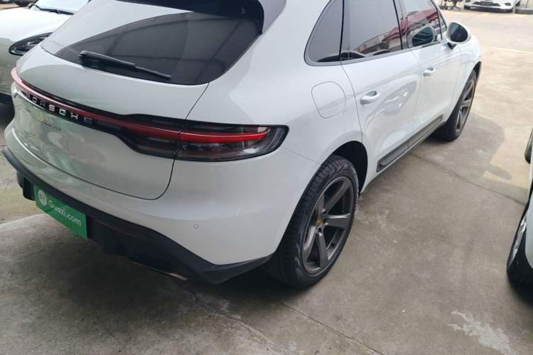 Used Porsche Macan 2026 Macan 2.0T Right Rear Taillight