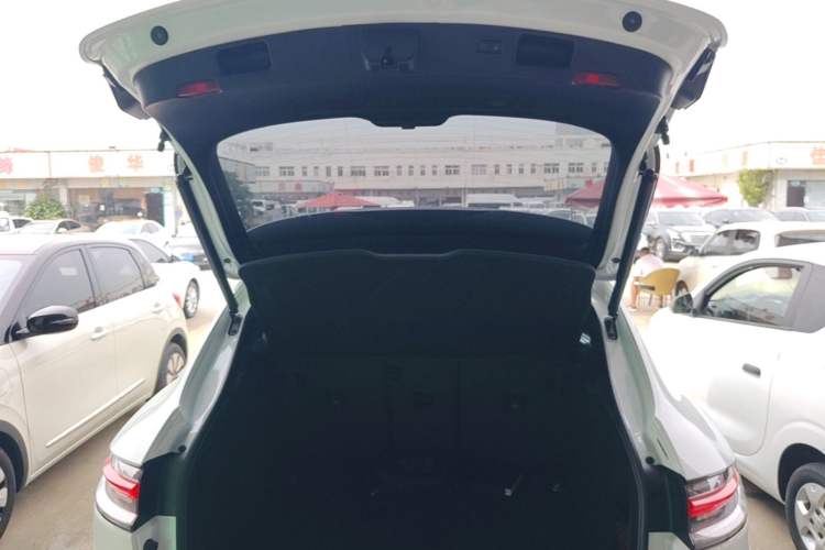 Used Porsche Macan 2026 Macan 2.0T Trunk