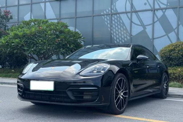 Used Porsche Panamera 2023-Year Restyled Panamera 4 E-Hybrid Platinum Edition 2.9T