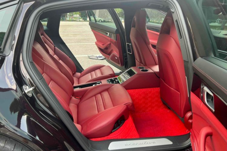Used Porsche Panamera 2023 Panamera Executive Long Wheelbase 2.9T Interior 11