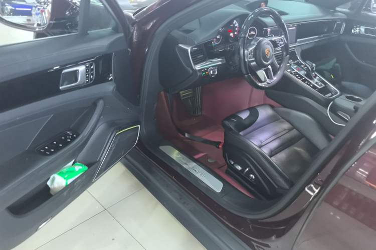 Used Porsche Panamera 2017 Panamera 3.0T Interior 3