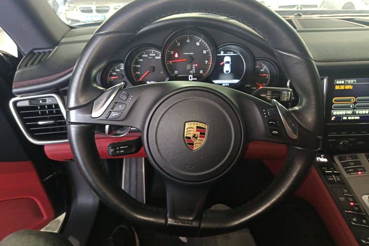 Used Porsche Panamera 2016 Panamera Edition 3.0T Steering Wheel
