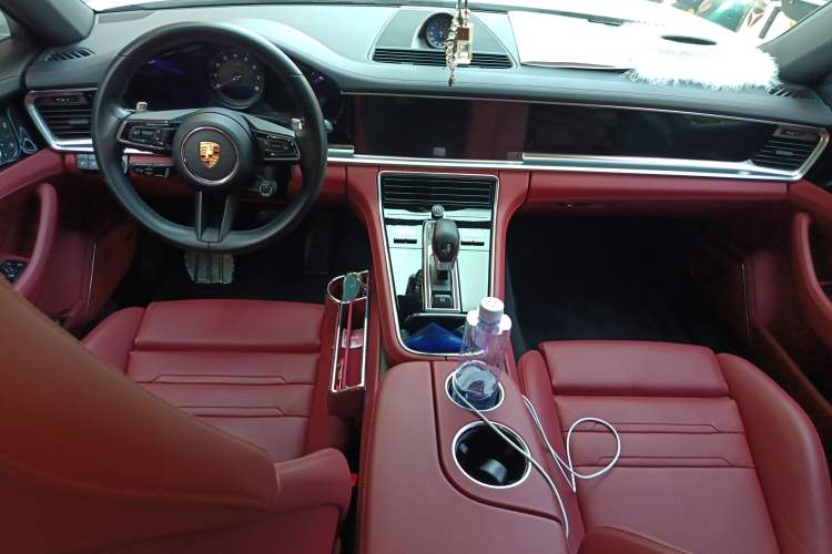 Used Porsche Panamera 2022 Panamera Executive Long Wheelbase 2.9T Center Console
