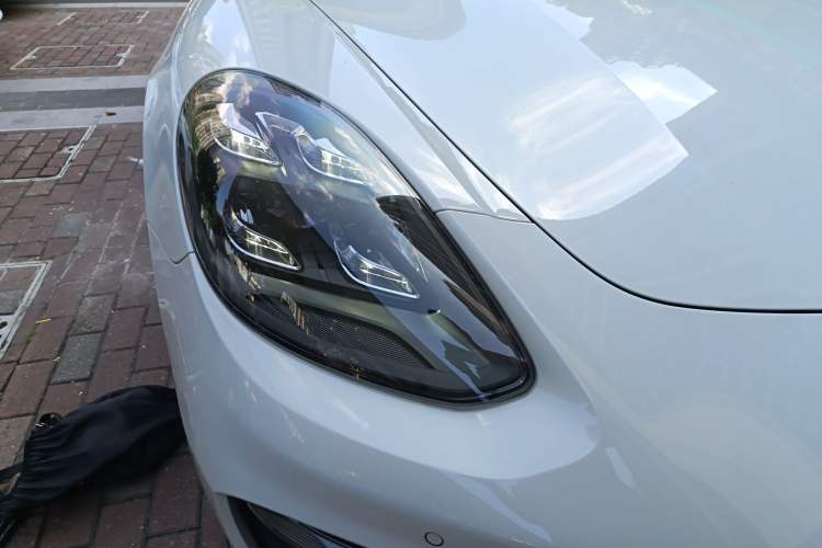 Used Porsche Panamera 2022 Panamera Executive Long Wheelbase 2.9T Right Front Headlight