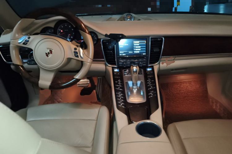 Used Porsche Panamera 2010 Panamera 3.6L Center Console