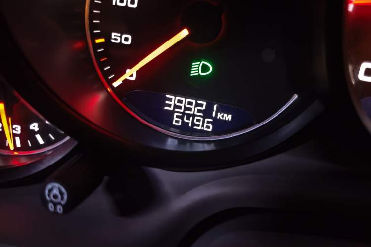 Used Porsche Panamera 2010 Panamera S 4.8L Odometer Close Up