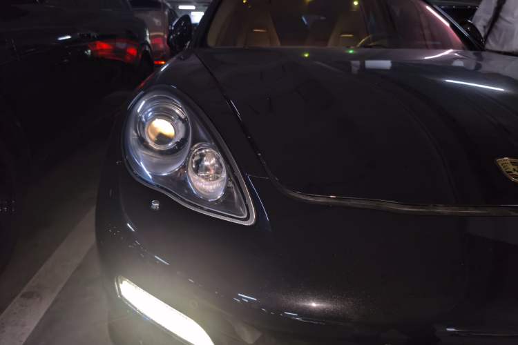 Used Porsche Panamera 2010 Panamera S 4.8L Right Front Headlight