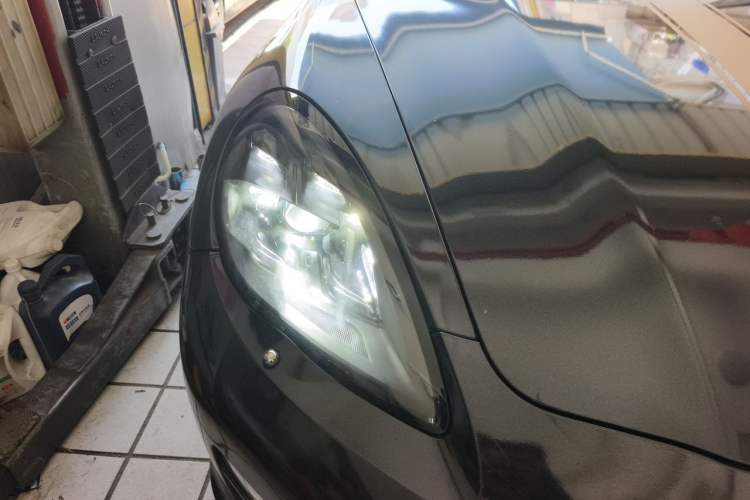 Used Porsche Panamera 2010 Panamera 4 3.6L Right Front Headlight