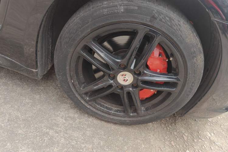 Used Porsche Panamera 2010 Panamera 3.6L Right Front Wheel Hub
