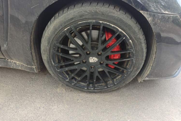 Used Porsche Panamera 2010 Panamera 3.6L Right Front Wheel Hub