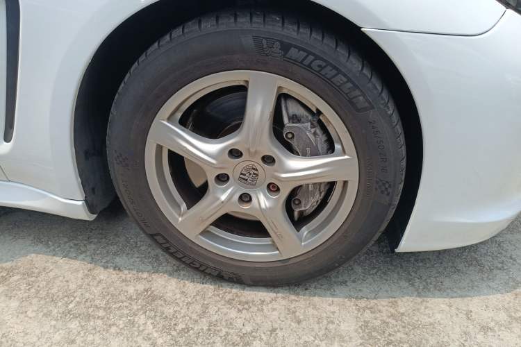 Used Porsche Panamera 2010 Panamera 3.6L Right Front Wheel Hub