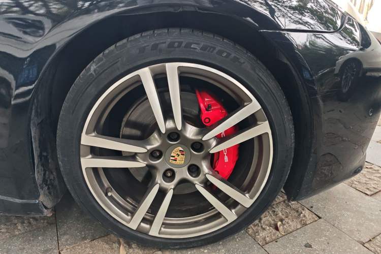 Used Porsche Panamera 2010 Panamera 3.6L Right Front Wheel Hub