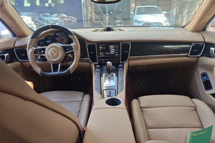 Used Porsche Panamera 2010 Panamera 4S 4.8L Center Console