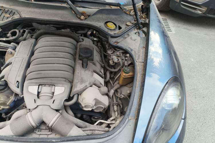 Used Porsche Panamera 2010 Panamera 4S 4.8L Engine Bay Left