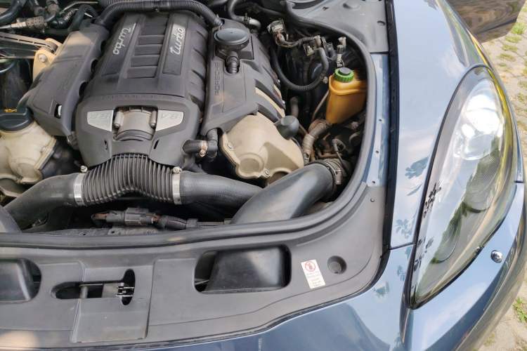Used Porsche Panamera 2010 Panamera Turbo 4.8T Engine Bay Left
